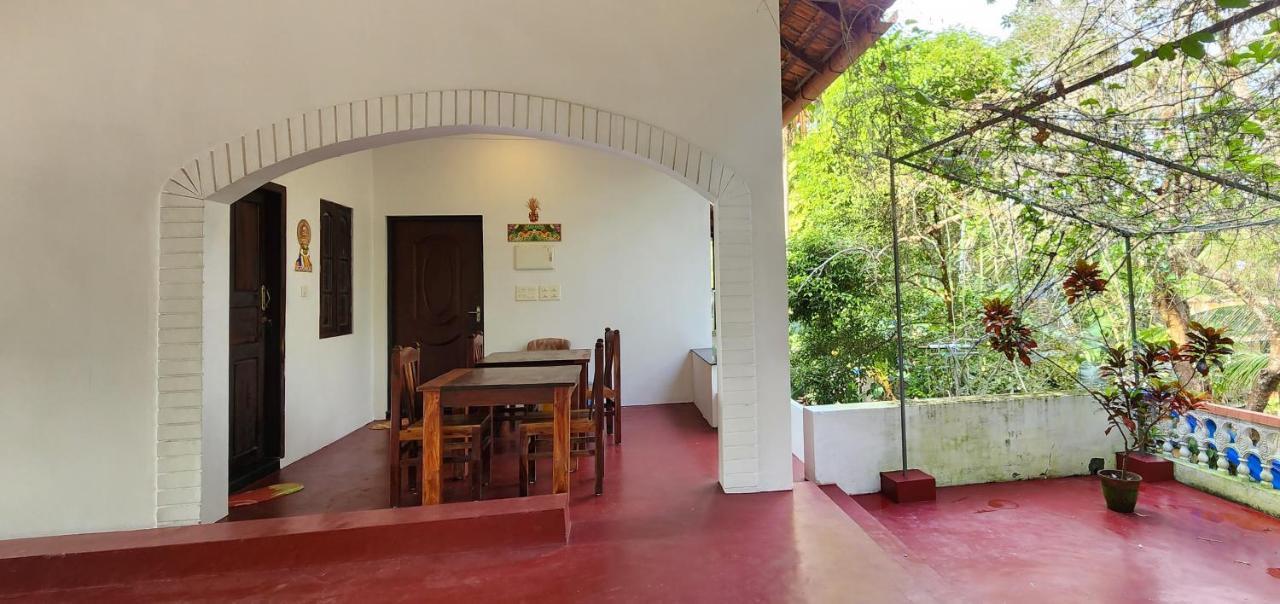 'Marari Johns Homestay' Mararikulam, Alappuzha Exterior photo