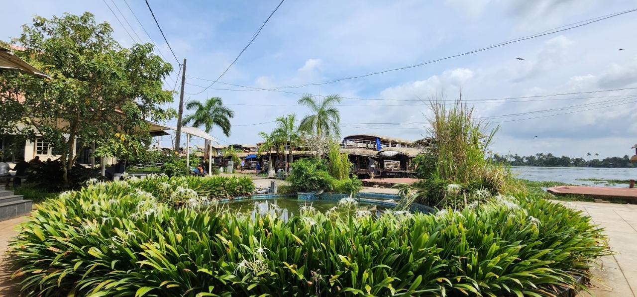 'Marari Johns Homestay' Mararikulam, Alappuzha Exterior photo