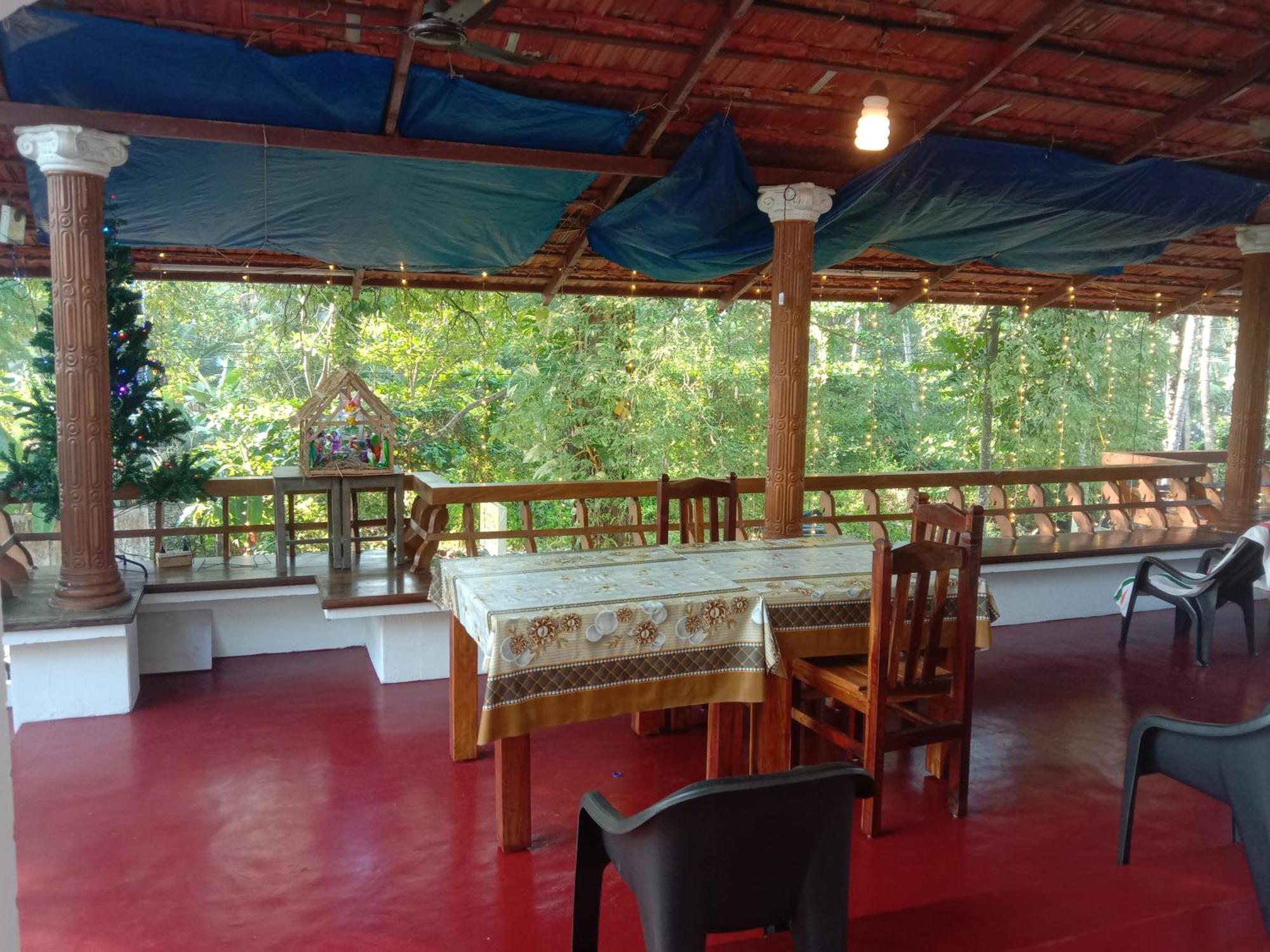 'Marari Johns Homestay' Mararikulam, Alappuzha Exterior photo