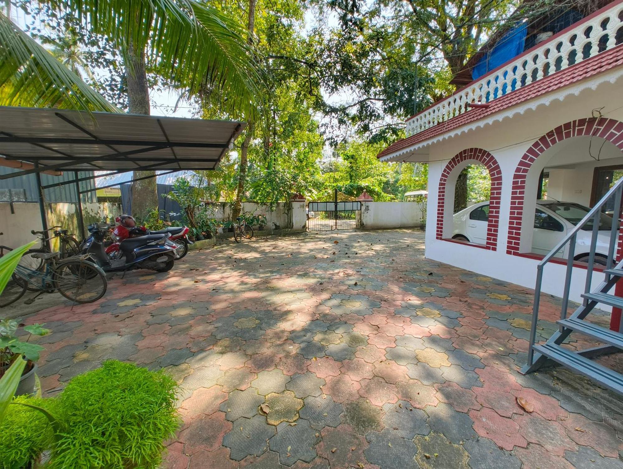 'Marari Johns Homestay' Mararikulam, Alappuzha Exterior photo